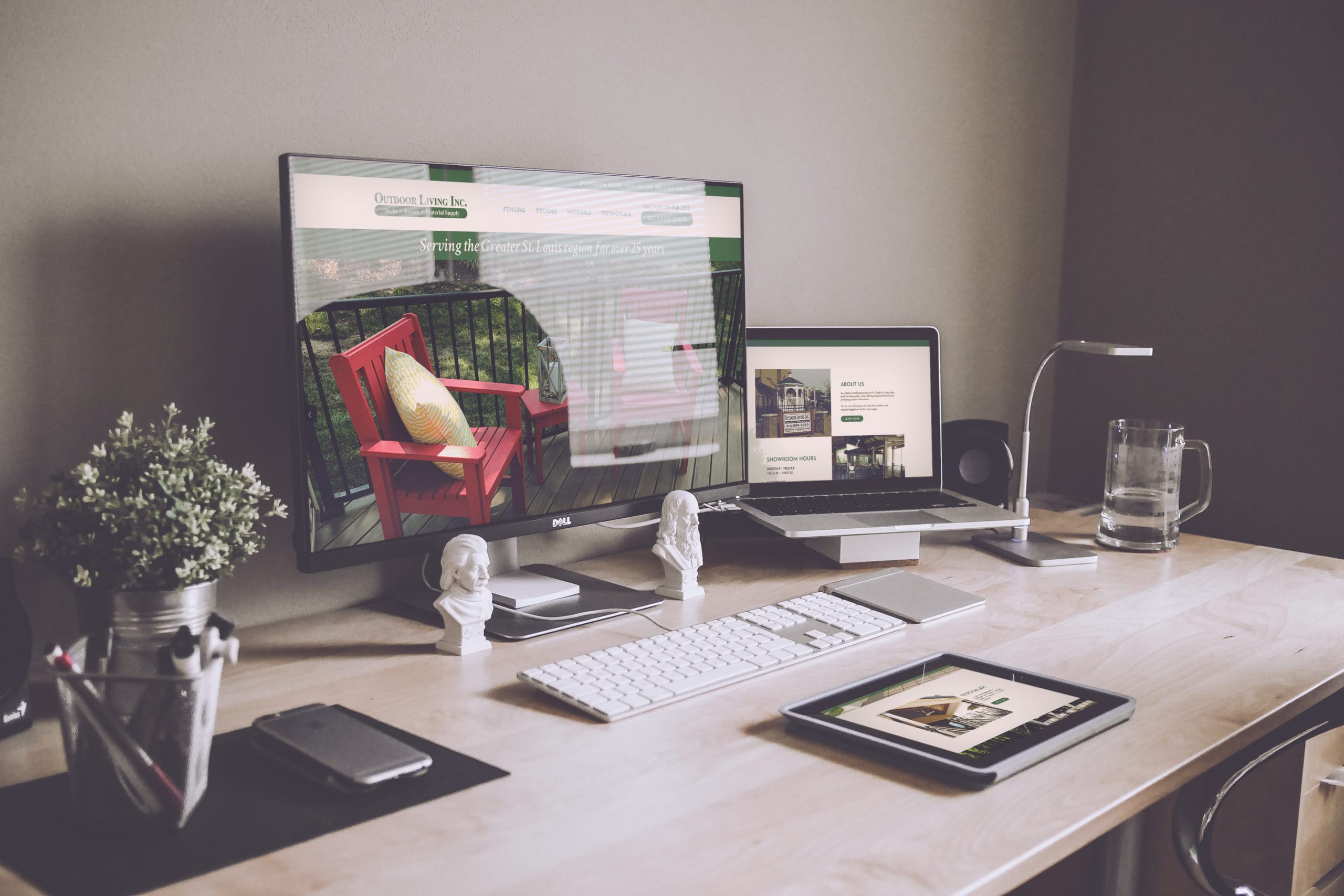 OutdoorLivingMockup-Desktop